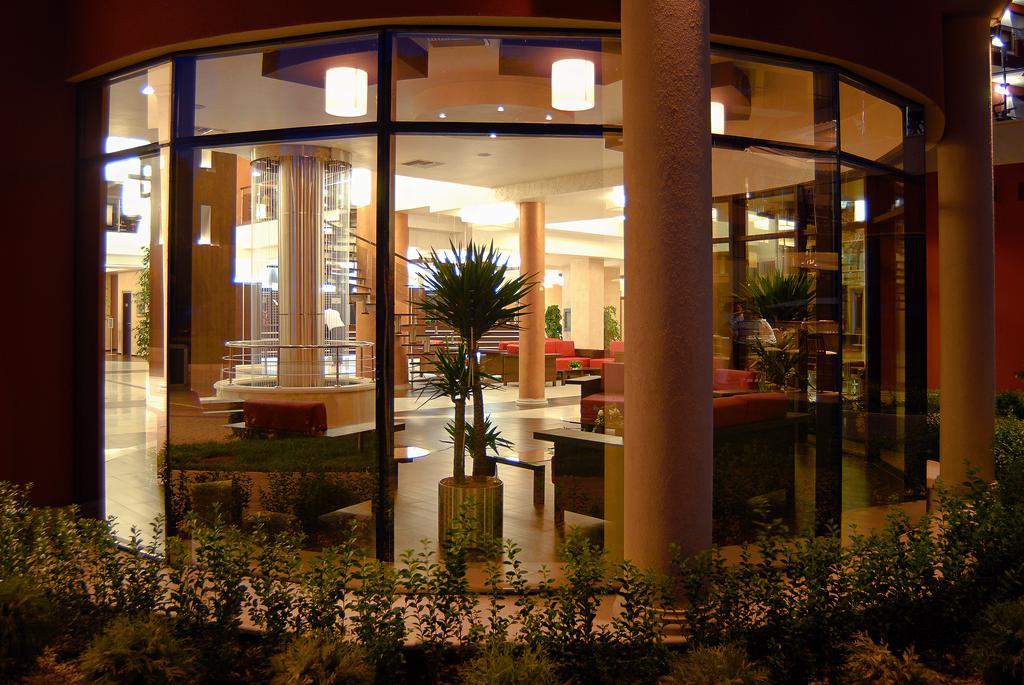 Hotel Vigo เนเซบาร์ ภายนอก รูปภาพ