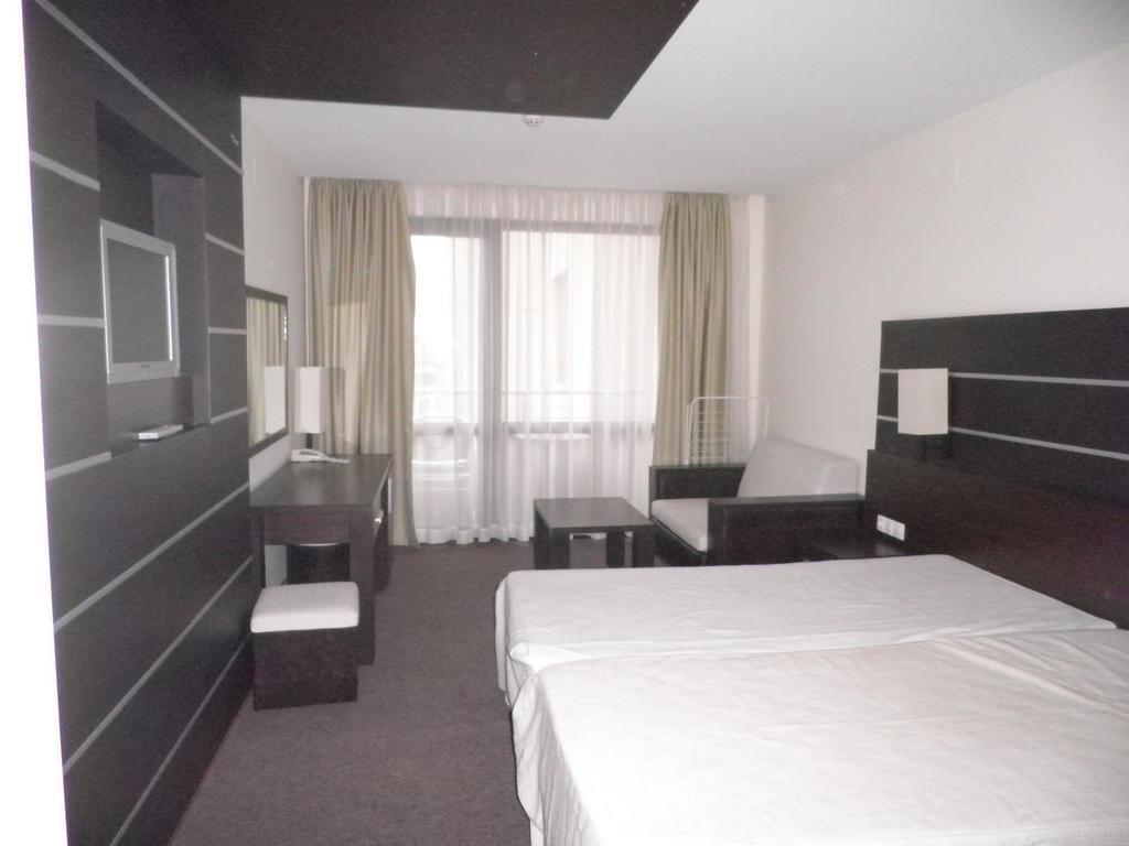 Hotel Vigo เนเซบาร์ ภายนอก รูปภาพ